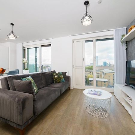Stylish Fully-Equipped One Bedroom Apartment With Extra Sofa Bed, Free Secure Parking, Onsite Gym, 24Hr Security & Concierge ลอนดอน ภายนอก รูปภาพ